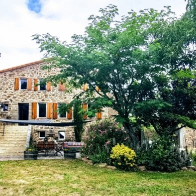 Jardin devant Can Bassou et Dama Jana